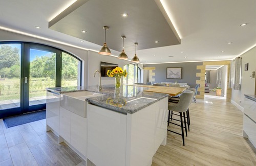 Richmond House | THE GATE HOUSE, pet friendly, character holiday cottage in Barton