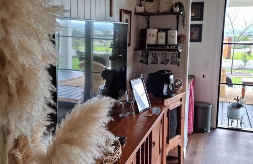 Trafalgar East Cottage | The Gatehouse.nnA luxurious countryside getaway, somewhere to relax, unwind.