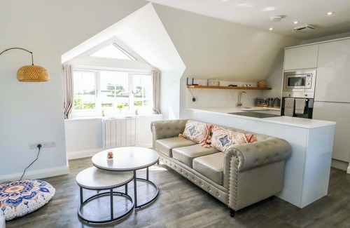 Llandudno Junction House | THE GATEKEEPERS COTTAGE - SKERRY VORE in Llandudno Junction