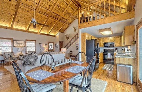 Hiawassee Cabin | The Gathering Place by Chatuge Home Concierge Mountain View, View of Lake Chatuge