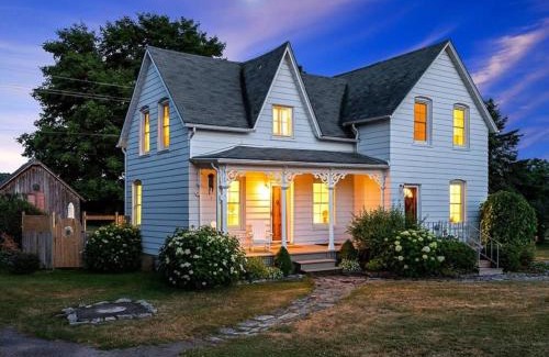 Picton House | The Gem - Beautiful farmhouse with hot tub