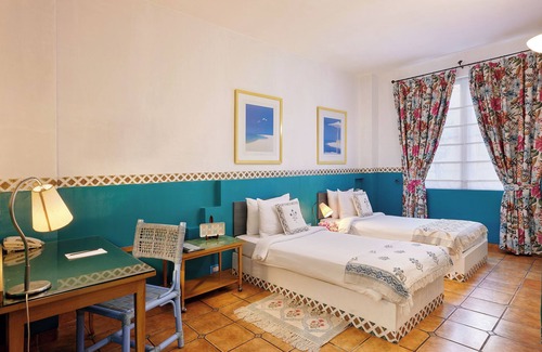 Wellington Pier Hotel | The Gordon House Hotel