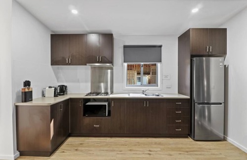 Thornton Villa | "The Goulburn" 3 Bedroom Villa - Cabin Villa 6 Sleep 6