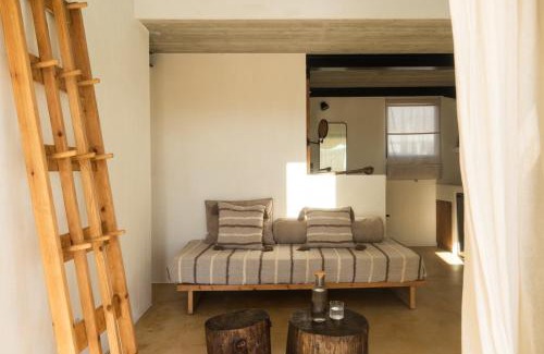 Skiros House | Theta Skyros