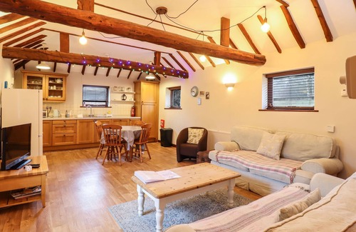 Colchester Cottage | THE GRANARY, pet friendly, character holiday cottage in Polstead
