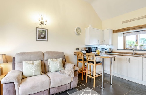 Welshpool Cottage | THE GRANARY, romantic, with a garden in Llanfair Caereinion