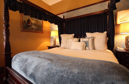 Devonport Bed & Breakfast | The Grand On Macfie