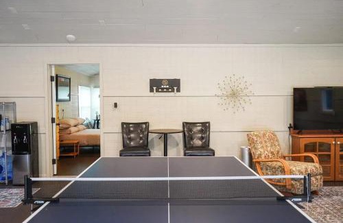 Onondaga House | The Grand Riverhouse & Bunkhouse