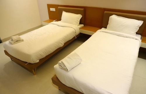 Pithampur Bed & Breakfast | The grand Virgo is Best Hotel In Pithampur