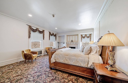 Greensburg Resort | THE GRANDEUR ESTATE