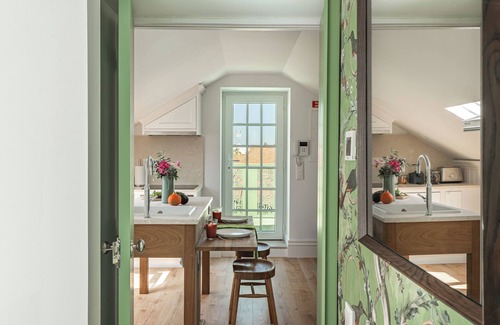 Alvito House | The Green House by Santiago de Alfama