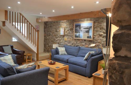 Pistyll House | The Haybarn Cottage, Nefyn Bay