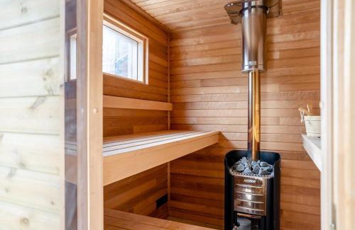 Thornton-le-Moor House | The Hayloft at Moor Lodge