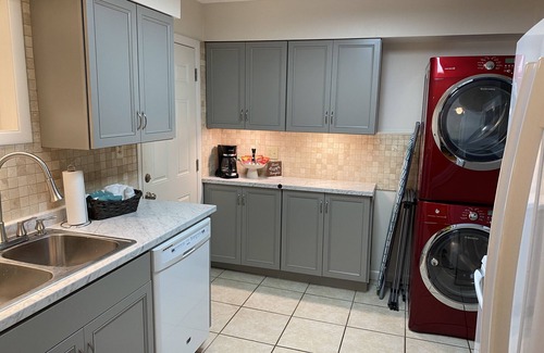 Hemphill House | The Heartland Lodge w/50amp RV site/full hookup