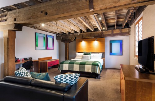 Sullivan's Cove Hotel | The Henry Jones Art Hotel