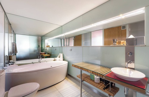 Sullivan's Cove Hotel | The Henry Jones Art Hotel