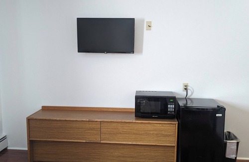 Sterling Hotel | The Hibernation Station