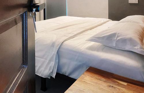 Miri House | The Hideaway ROOMah