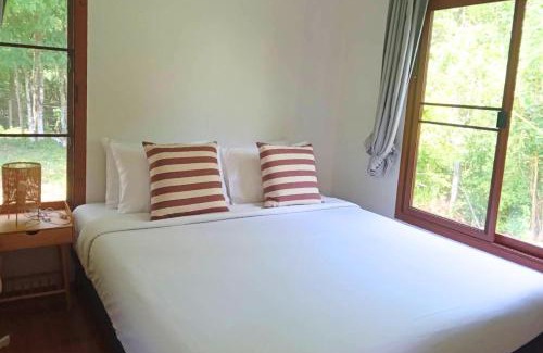 Tha Kradan Cabin | The Hilltop Erawan