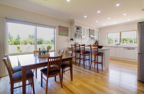 Port Albert House | The Homestead at Port Albert. Peaceful and serene, gorgeous 5br homestead.