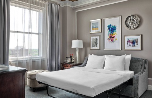 Regina Hotel | The Hotel Saskatchewan, Autograph Collection