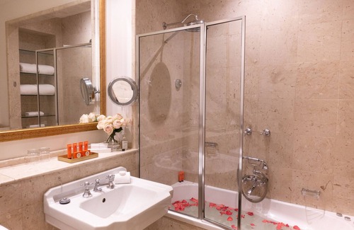 Melbourne Central Business District Hotel | The Hotel Windsor