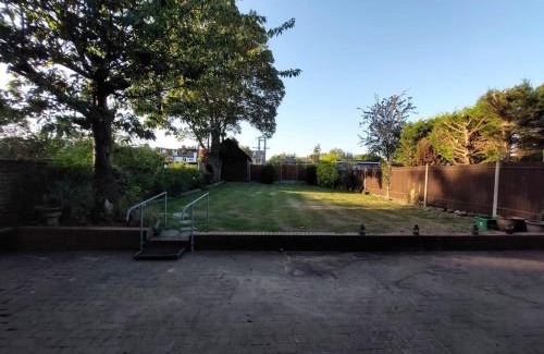 Ealing Common Apartment | The house of Asha and Sunny