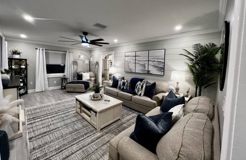 Crooked Creek House | The House of Peace, located just 3.5 miles from Siesta Key Beach!