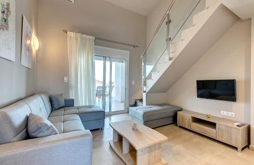 Gerakini Apartment | The House Of The Roses