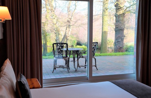 Shorne Hotel | The Inn on the Lake Hotel