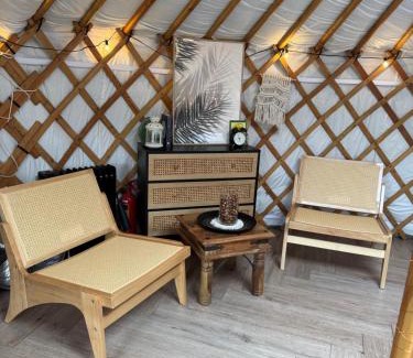 Messing Other | The Isla Yurt
