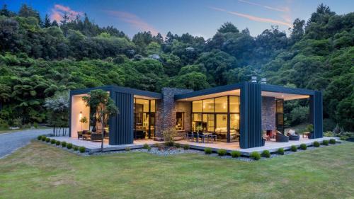 Upper Hutt Villa | The Jewel of Akatarawa