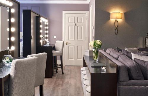 Enfield Hotel | The Johnstown Estate