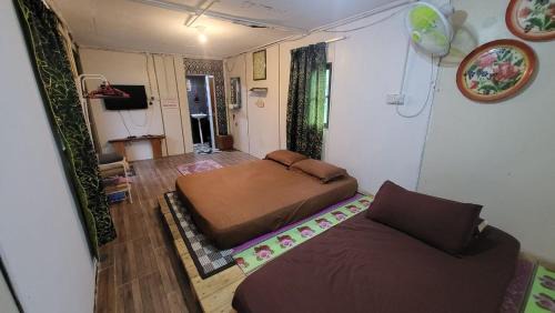 Kampung Padang Manggis House | THE K KABIN