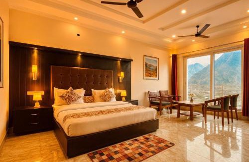 Lansdowne Hotel | The kempty Fall Resort, Mussoorie - Lavish & Luxury Stay