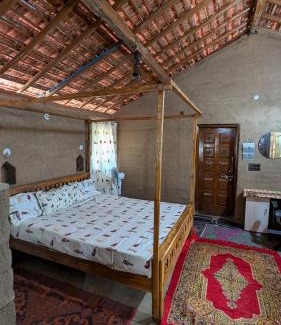 Kasrawad House | The Kesar Home Stay