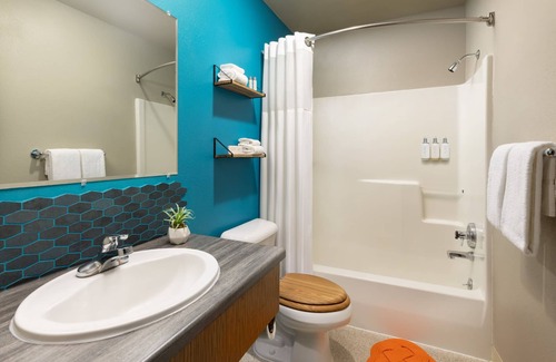 Ketchikan Hotel | The Ketch Inn