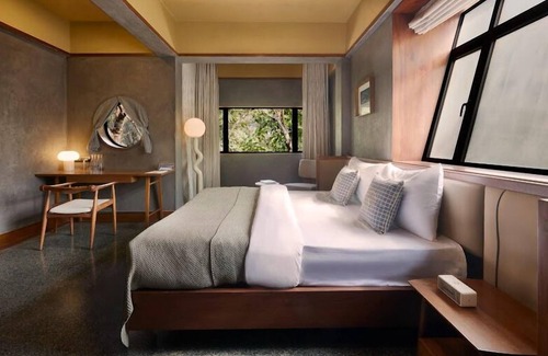 Dadar Hotel | The Kin Hotel