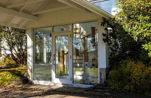 Lunenburg Apartment | The Kinley House