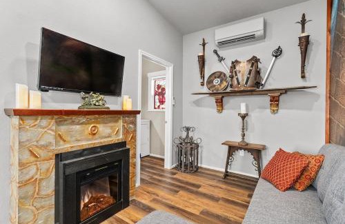 Fredericksburg House | The Kuhl Little Castle Haus