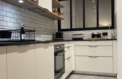 Villefranche-de-Rouergue Apartment | The Loft of the Hotel Dieu