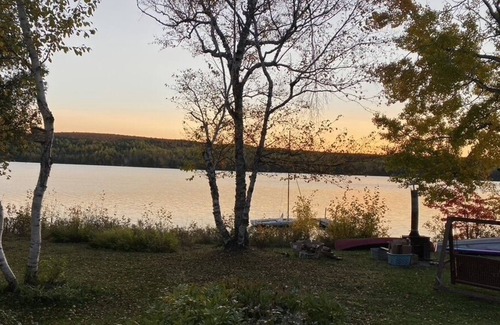 Sainte Paule Ski Chalet | The lake cottage