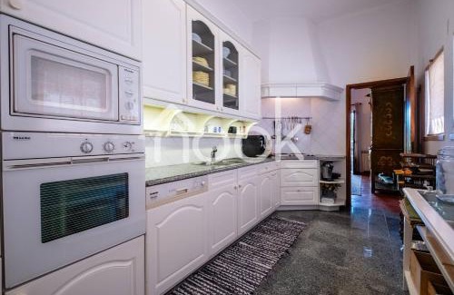 Aguas Belas Villa | The Lake House by NOOK