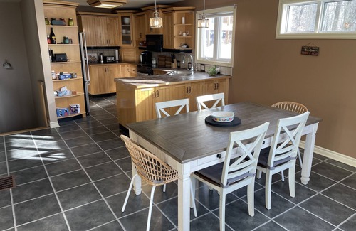 Tay Valley Cottage | The Lake house retreat is the Big Rideau's best kept secret.