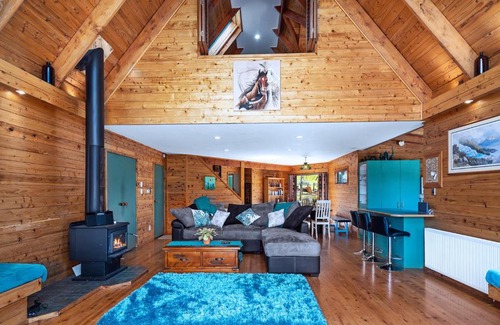Lake Tarawera House | The Lakeview Chalet - Lake Tarawera Holiday Home