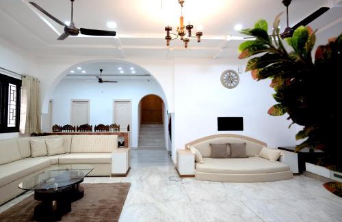 Bhuj House | The Lavish Affair