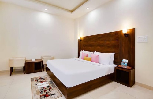 Tapovan Hotel | The Leisure Cave Premier