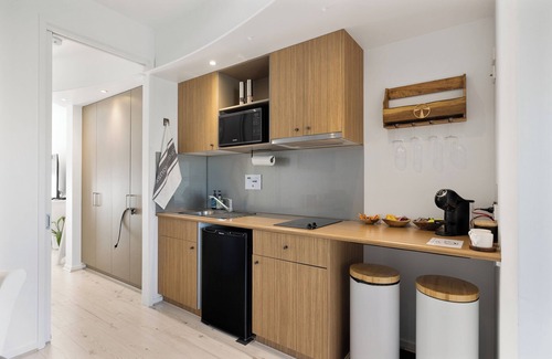 Cowes Apartment | The Lite House