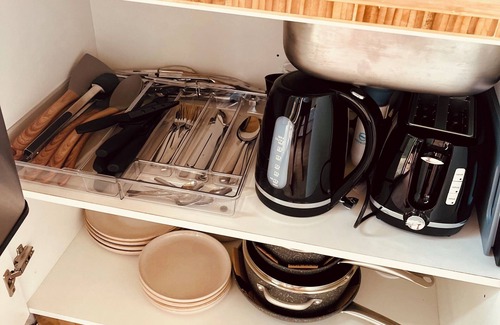 Tauranga Cabin | The Little Getaway - a night in the vines.