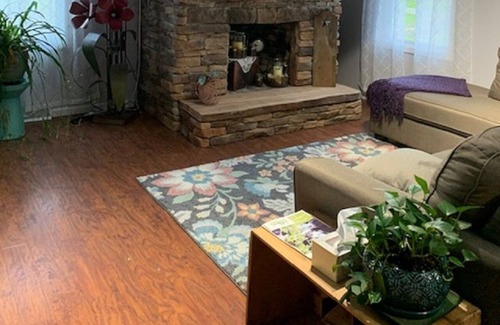 Attica House | The Little House at Dutch Flats